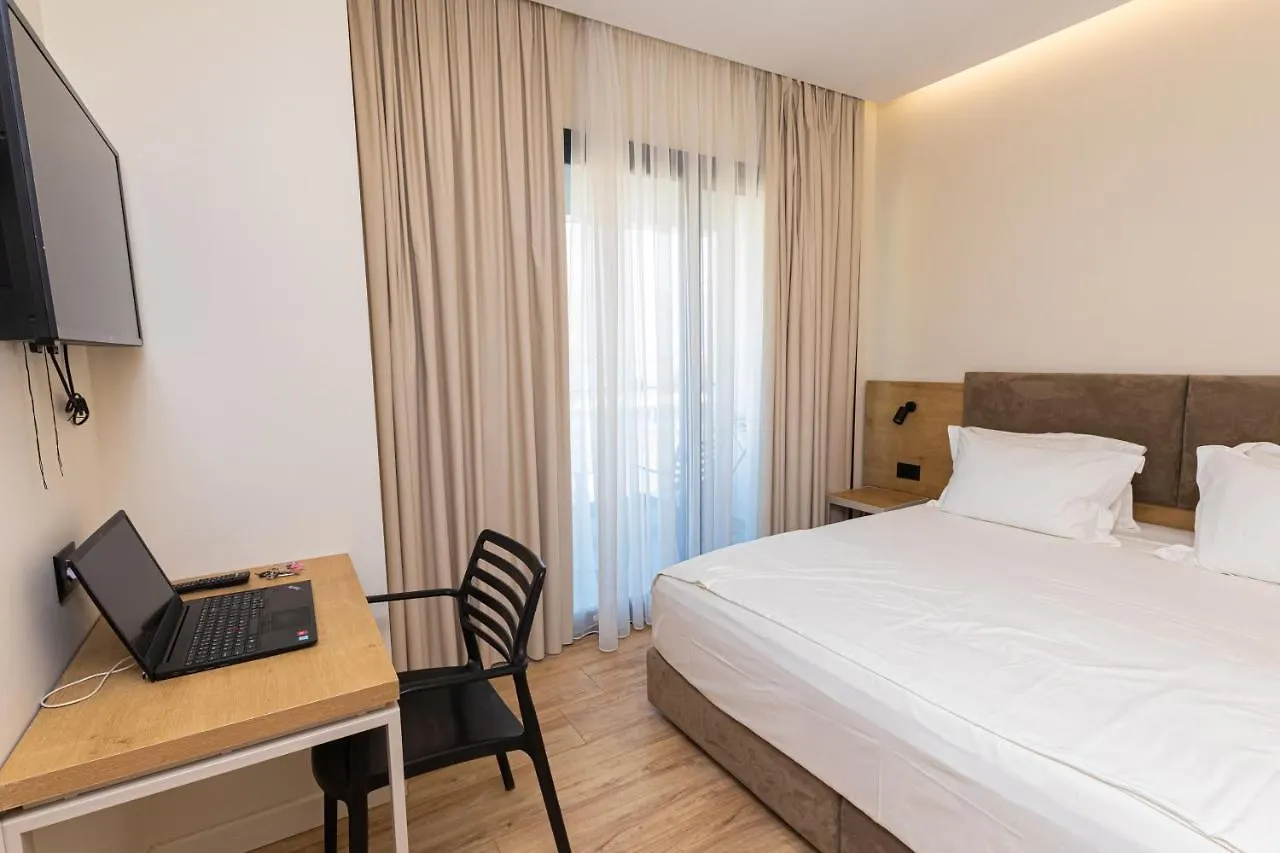 B&B Champagne, Vlore Bay Radhime Bed & Breakfast