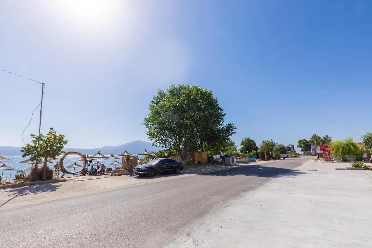 B&B Champagne, Vlore Bay Radhime