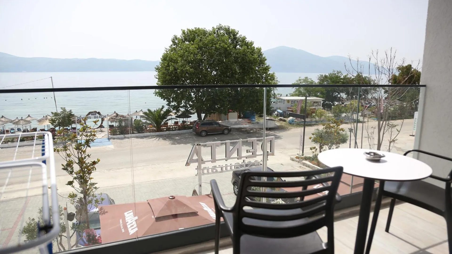 B&B Champagne, Vlore Bay Radhime