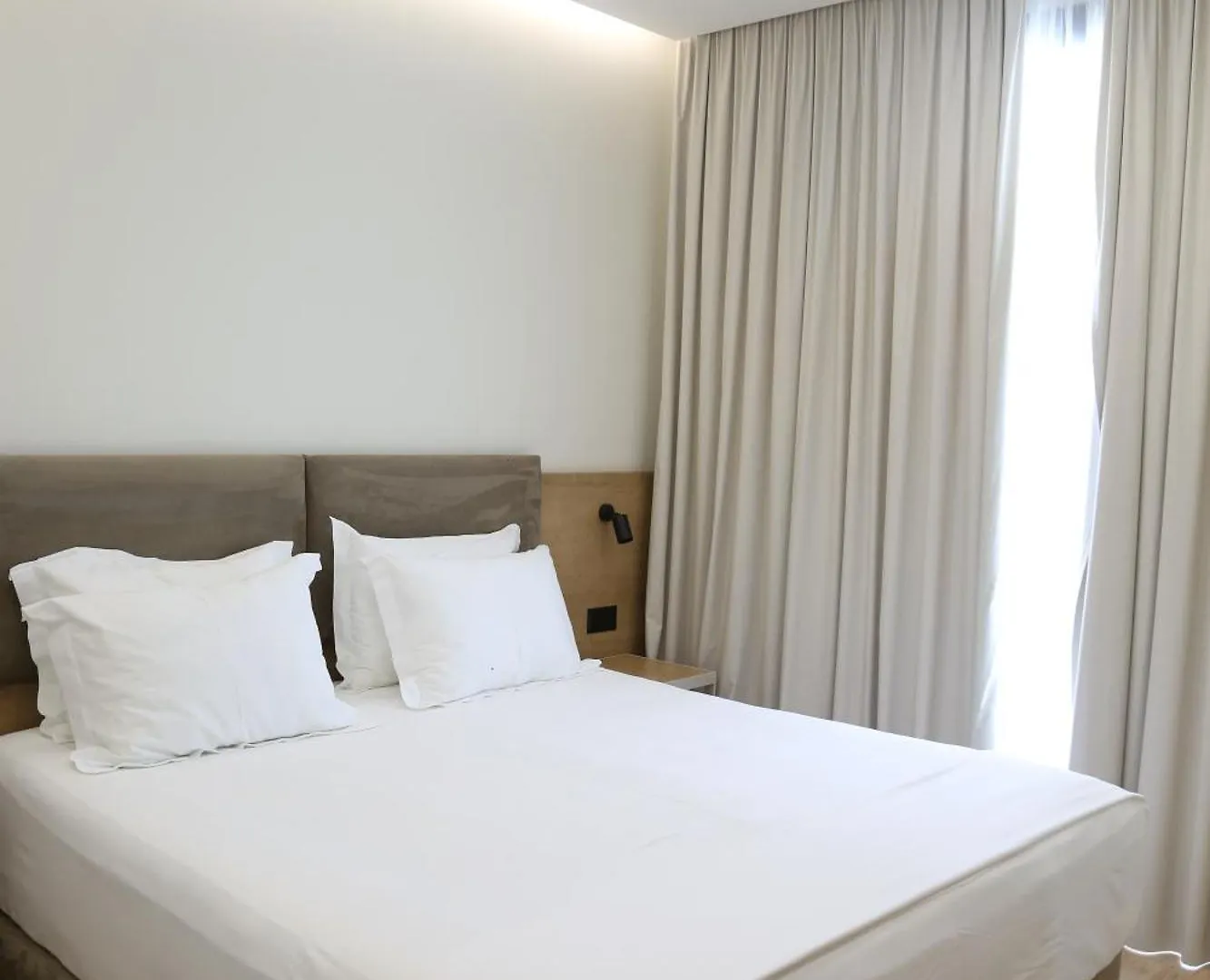 B&B Champagne, Vlore Bay Radhime