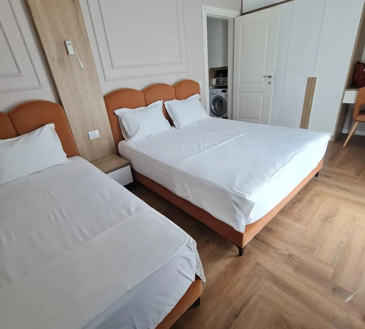 B&B Champagne, Vlore Bay Radhime Bed & Breakfast