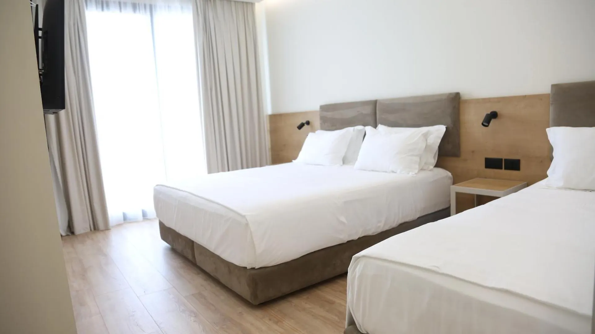 B&B Champagne, Vlore Bay Radhimë Bed & Breakfast