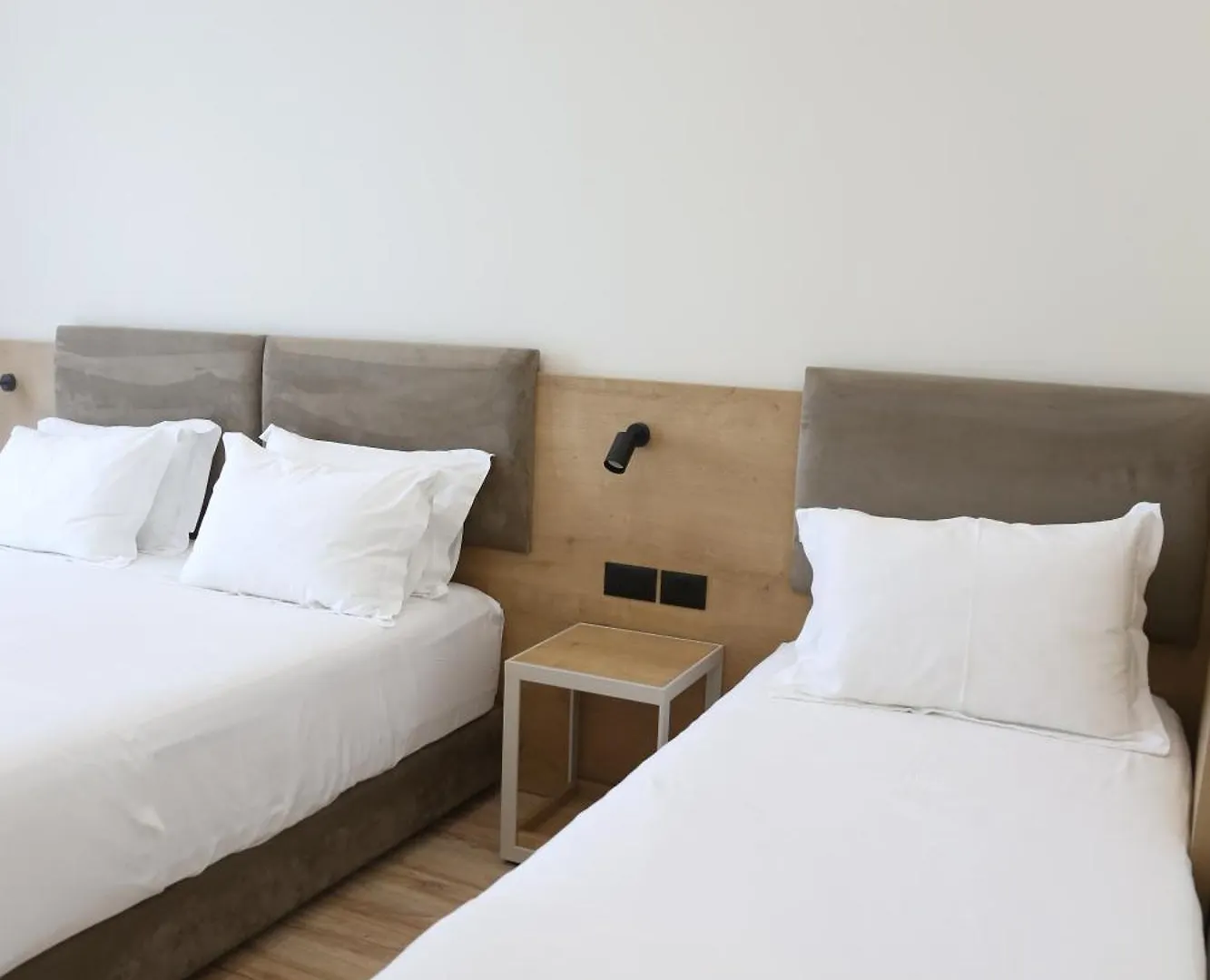 B&B Champagne, Vlore Bay Radhimë Bed & Breakfast